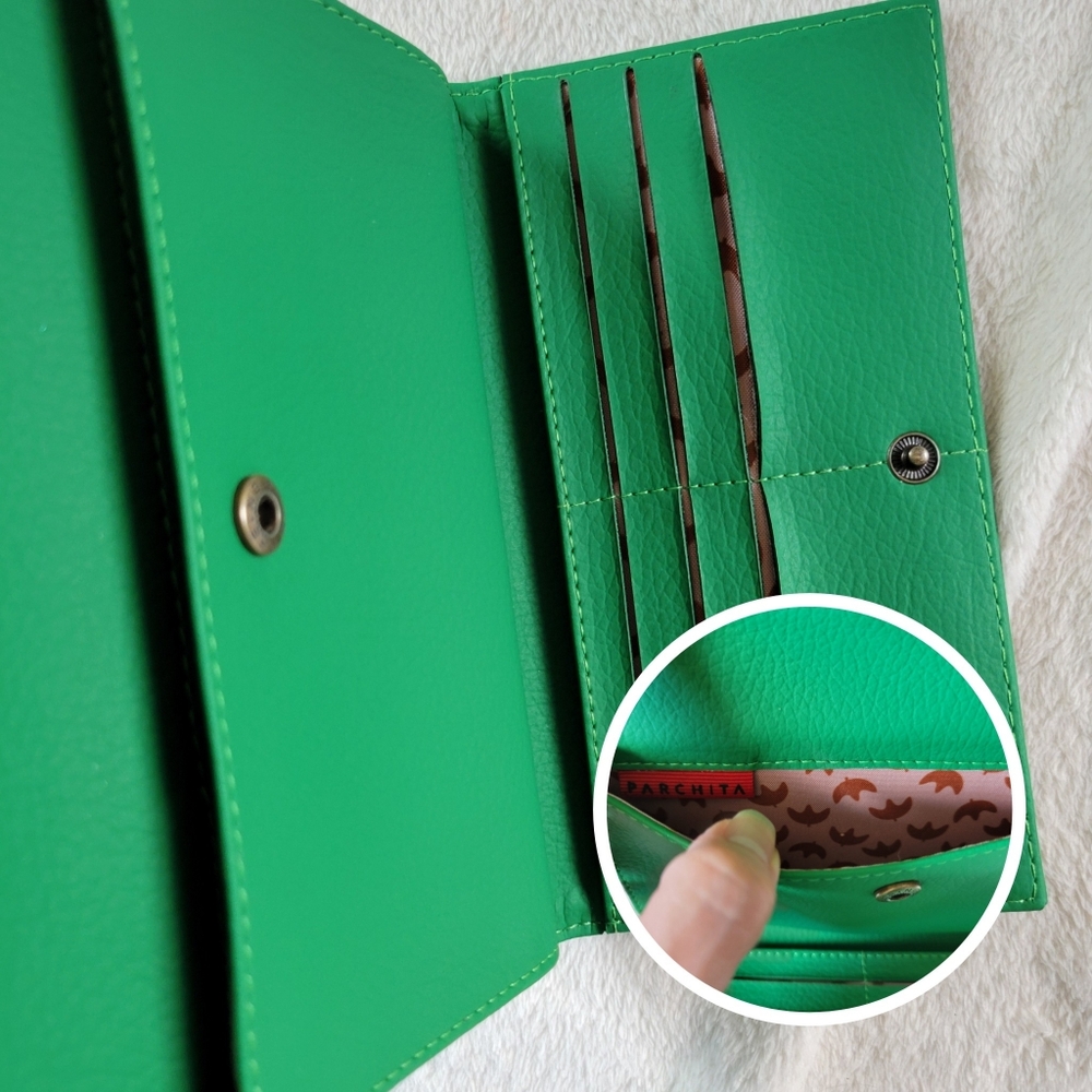 Parchita | Vibrant Kelly Green PVC Mila Wallet Crossbody Bag - Picture 11 of 15